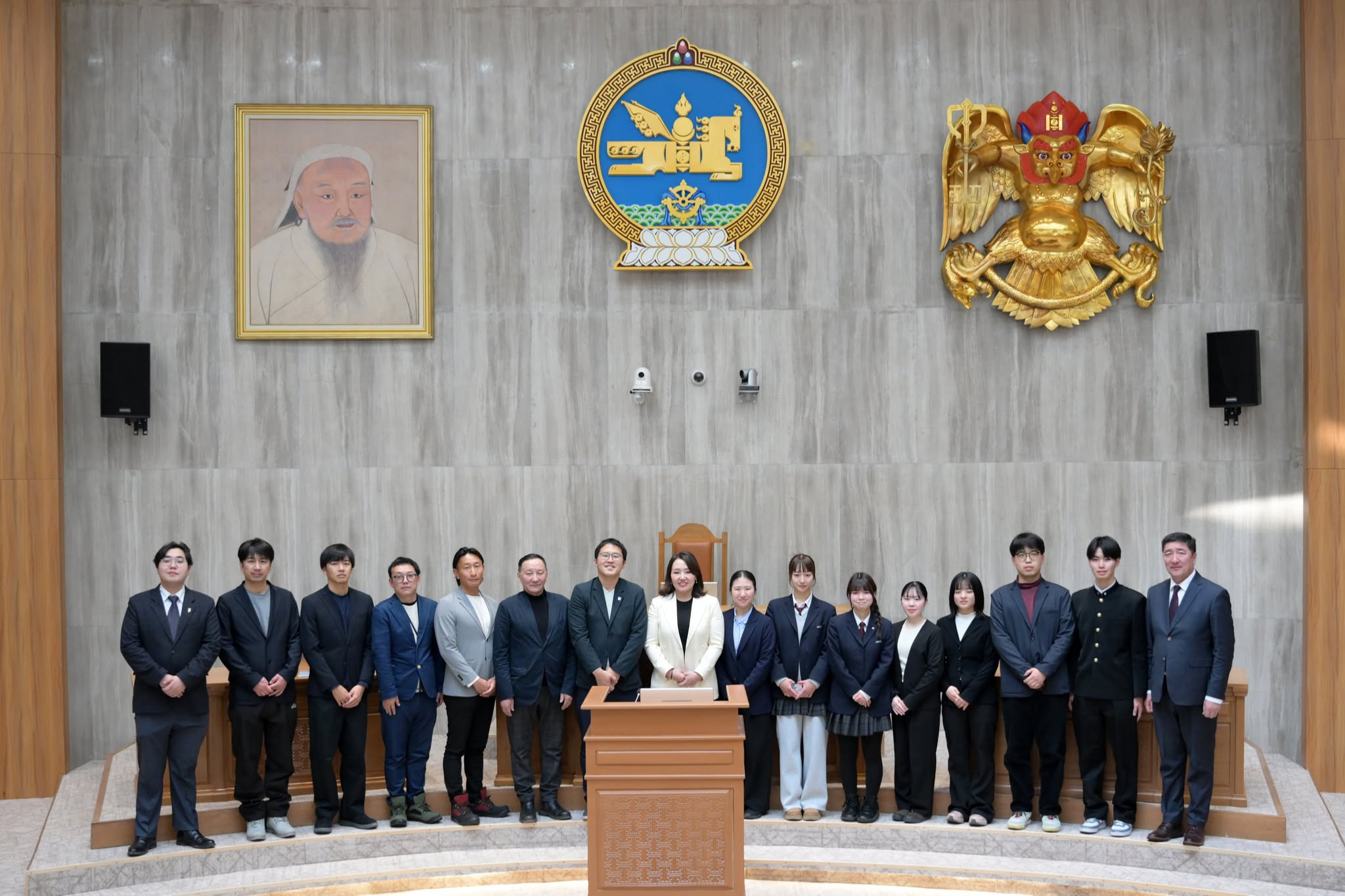 Мияаконожо хотын Технологийн коллежийн багш, сурагчдын төлөөллийг хүлээн авч уулзлаа